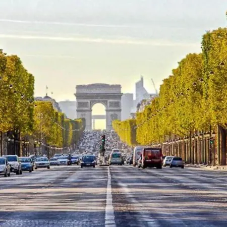 Champs-elysees Apartment